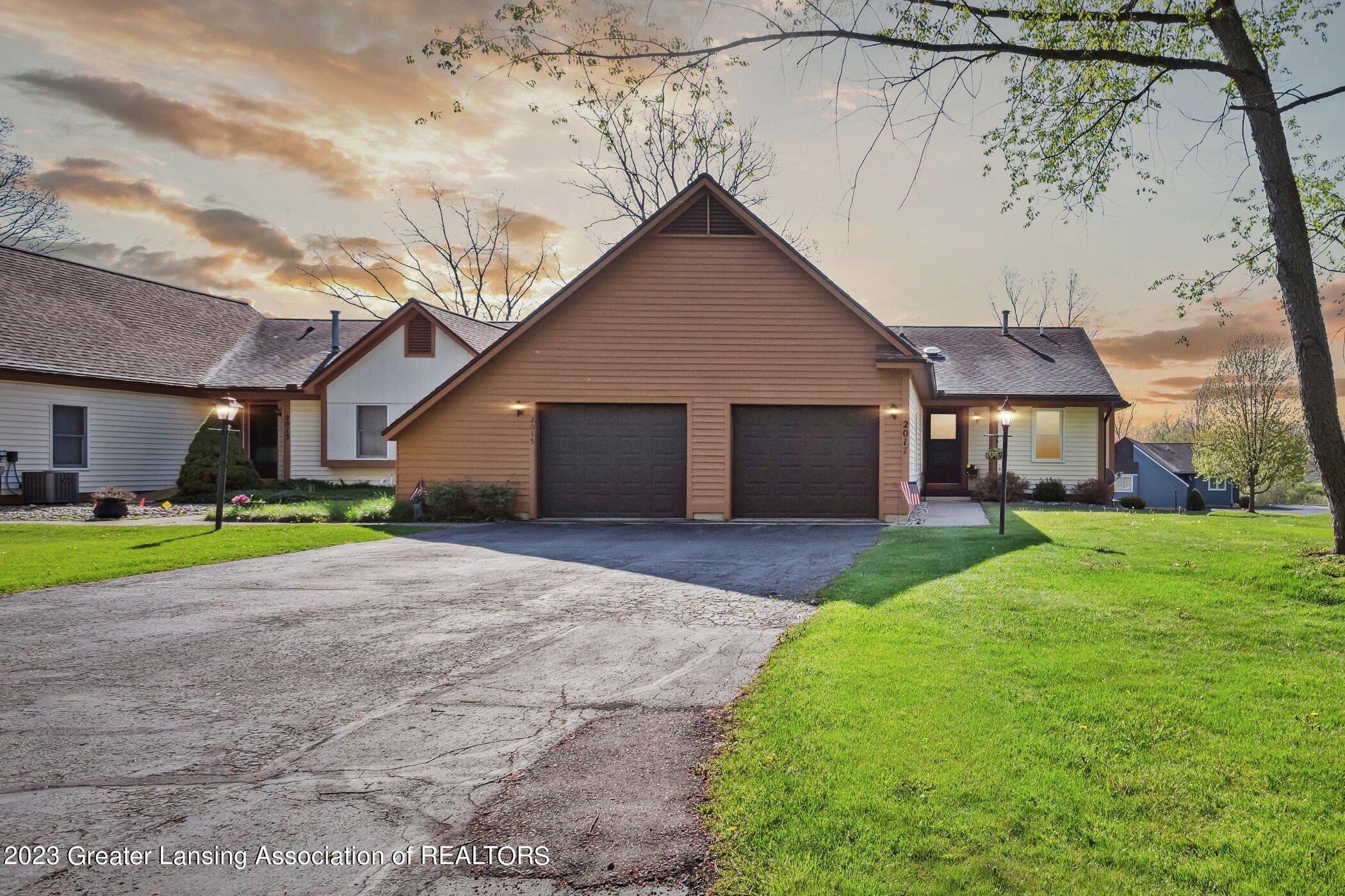 2017 Rendall Drive Jackson, MI 49201 - Photo 1 of 29 Front