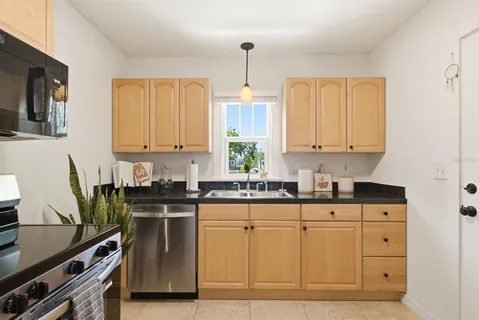 $1,250,000 | 888 16th Avenue North, St. Petersburg, FL 33704
