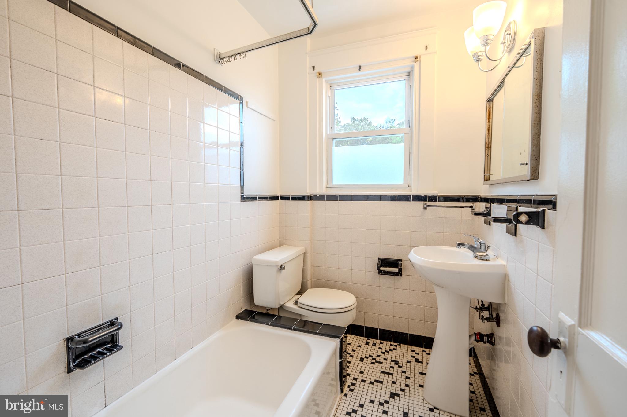 1429 Lawrence Road Havertown, PA 19083 - Photo 25 of 37 Gallery Image 25