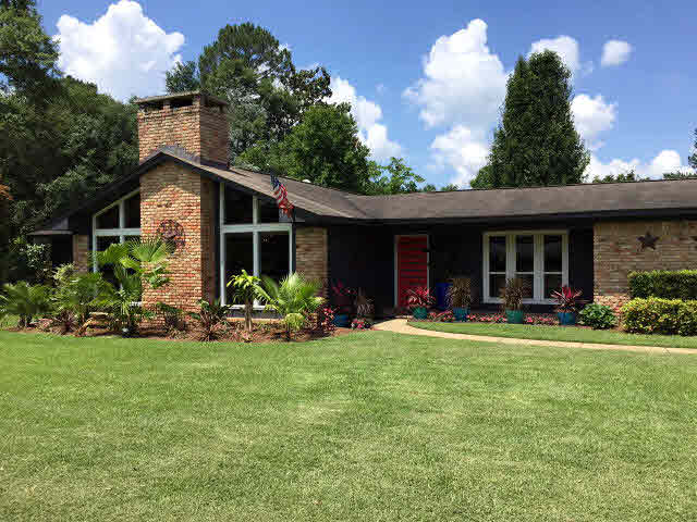 709 North Oak Street Foley, AL 36535 - Photo 1 of 1