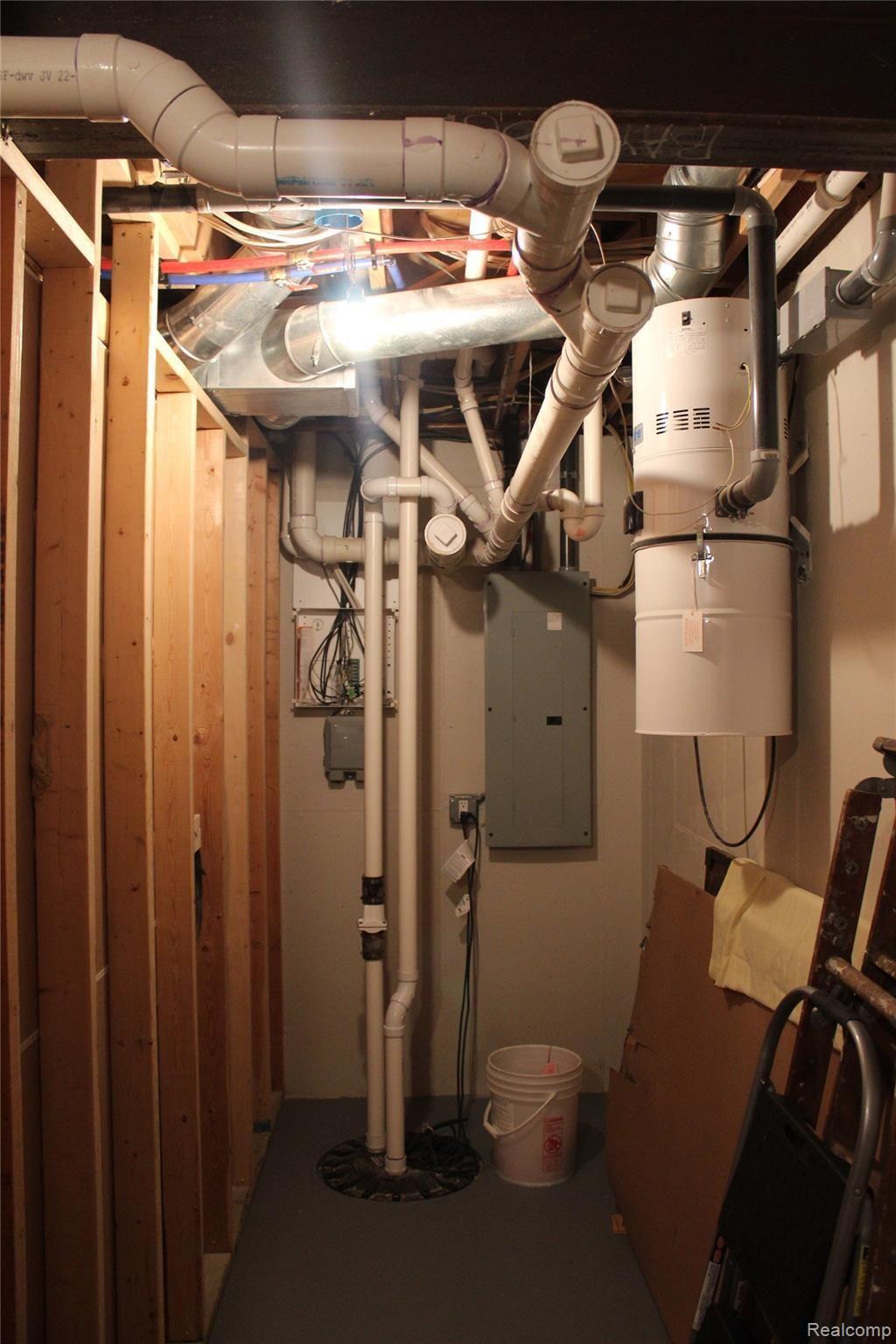 1165 East Heil Road Gladwin, MI 48624 - Photo 71 of 73 Sump and Vac Room.JPG
