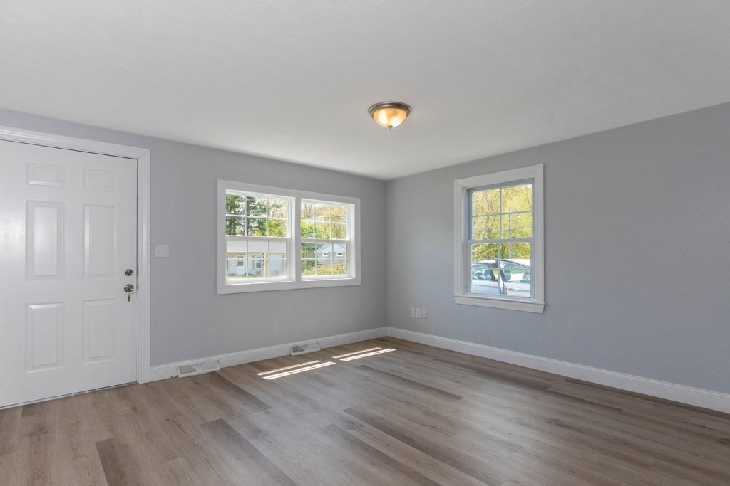 2 Pineview Road Dudley, MA 01571 - Photo 4 of 16 Gallery Image 4