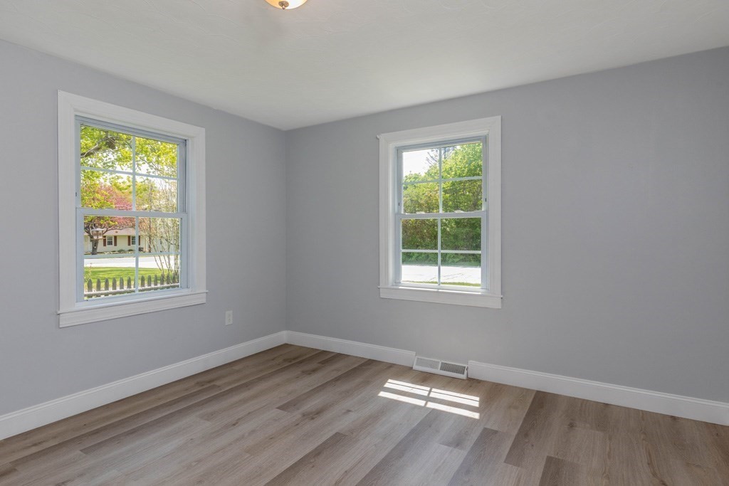 2 Pineview Road Dudley, MA 01571 - Photo 5 of 16 Gallery Image 5