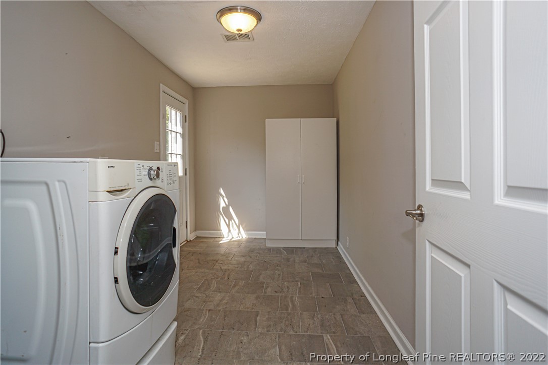 2581 Beard Road Eastover, NC 28312 - Photo 35 of 49 Gallery Image 35