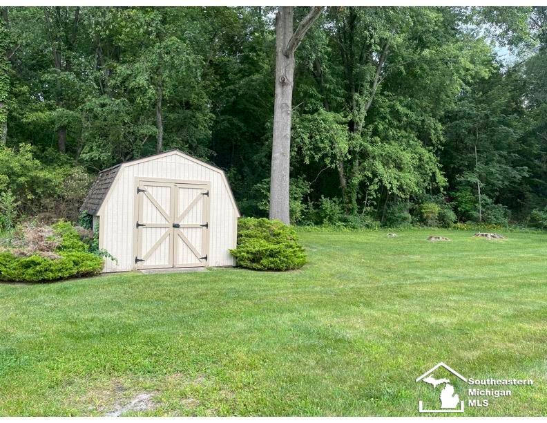 10766 Douglas Road Temperance, MI 48182 - Photo 3 of 7 Gallery Image 3