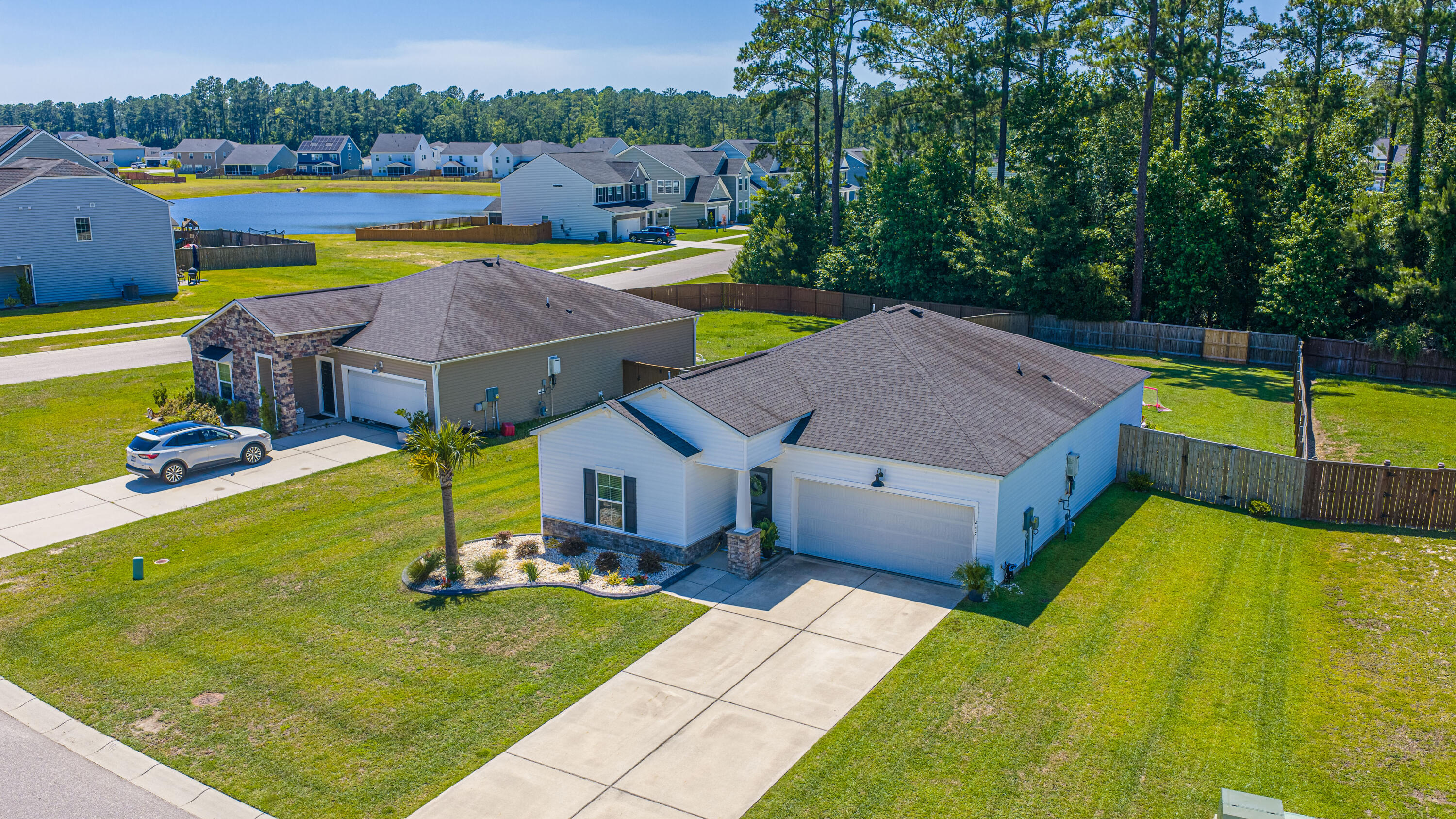 437 Spanish Wells Road Summerville, SC 29486 - Photo 3 of 21