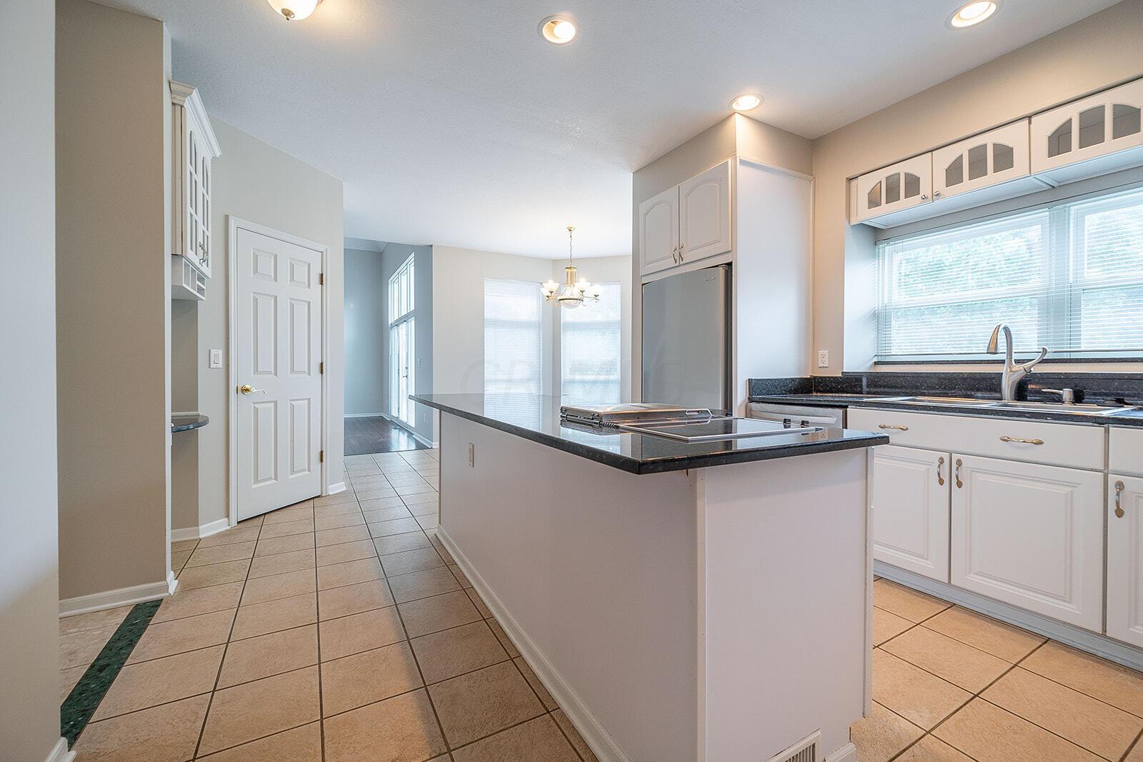 6263 Post Road Dublin, OH 43017 - Photo 25 of 79 Kitchen