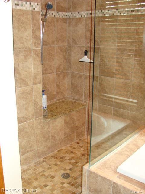 352 Linwood Avenue Rochester, MI 48307 - Photo 12 of 16 352 Linwood 010.jpg