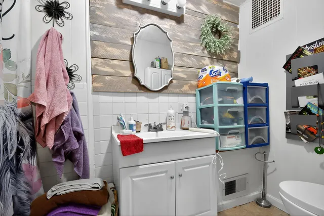 $84,000 | 1216 South Oak Street, Bloomington, IL 61701