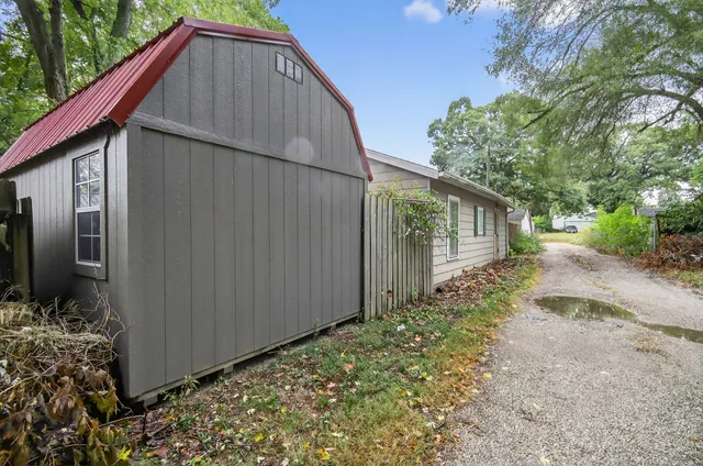 $84,000 | 1216 South Oak Street, Bloomington, IL 61701