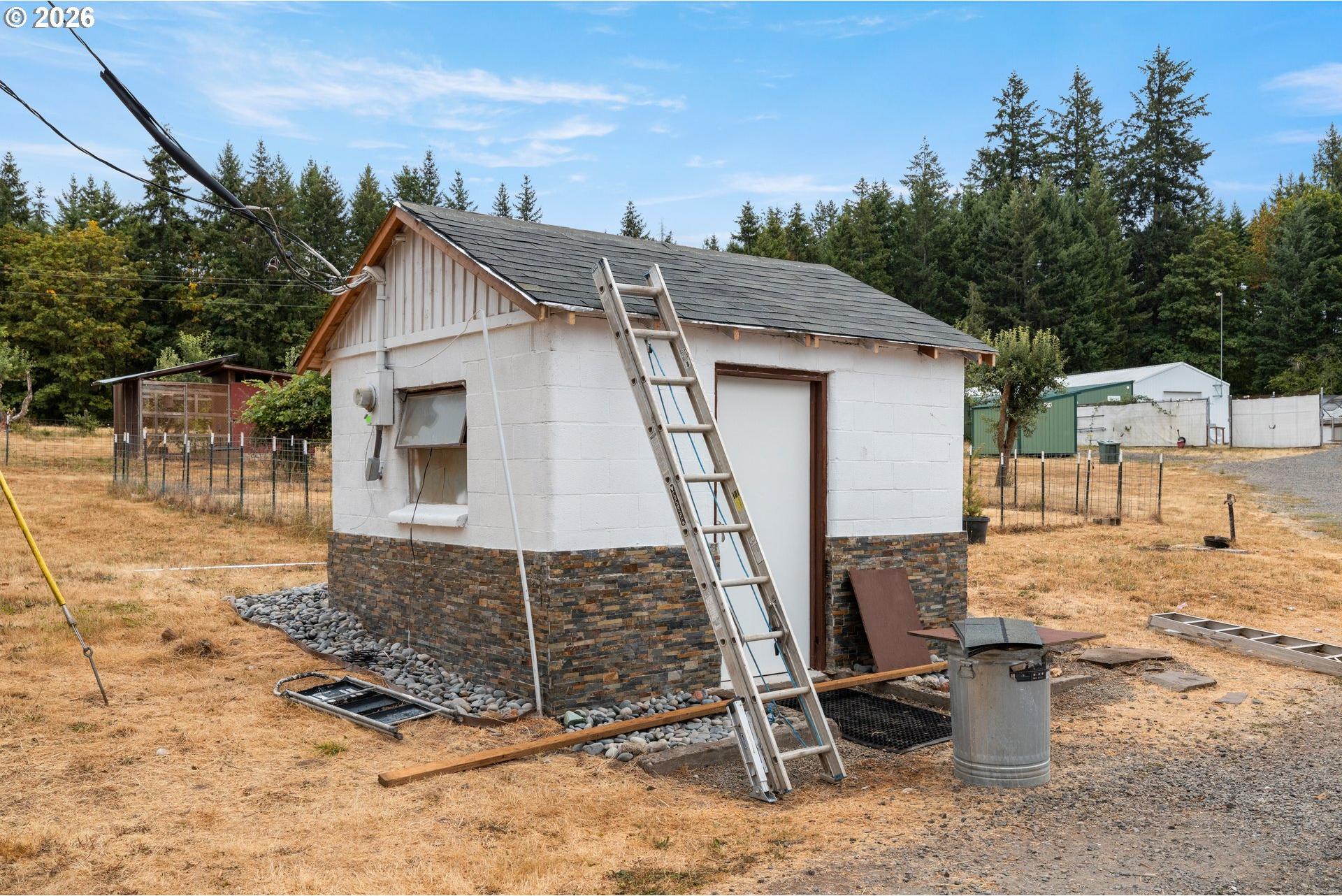 35300 Southeast Gunderson Road Sandy, OR 97055 - Photo 43 of 47 Gallery Image 43