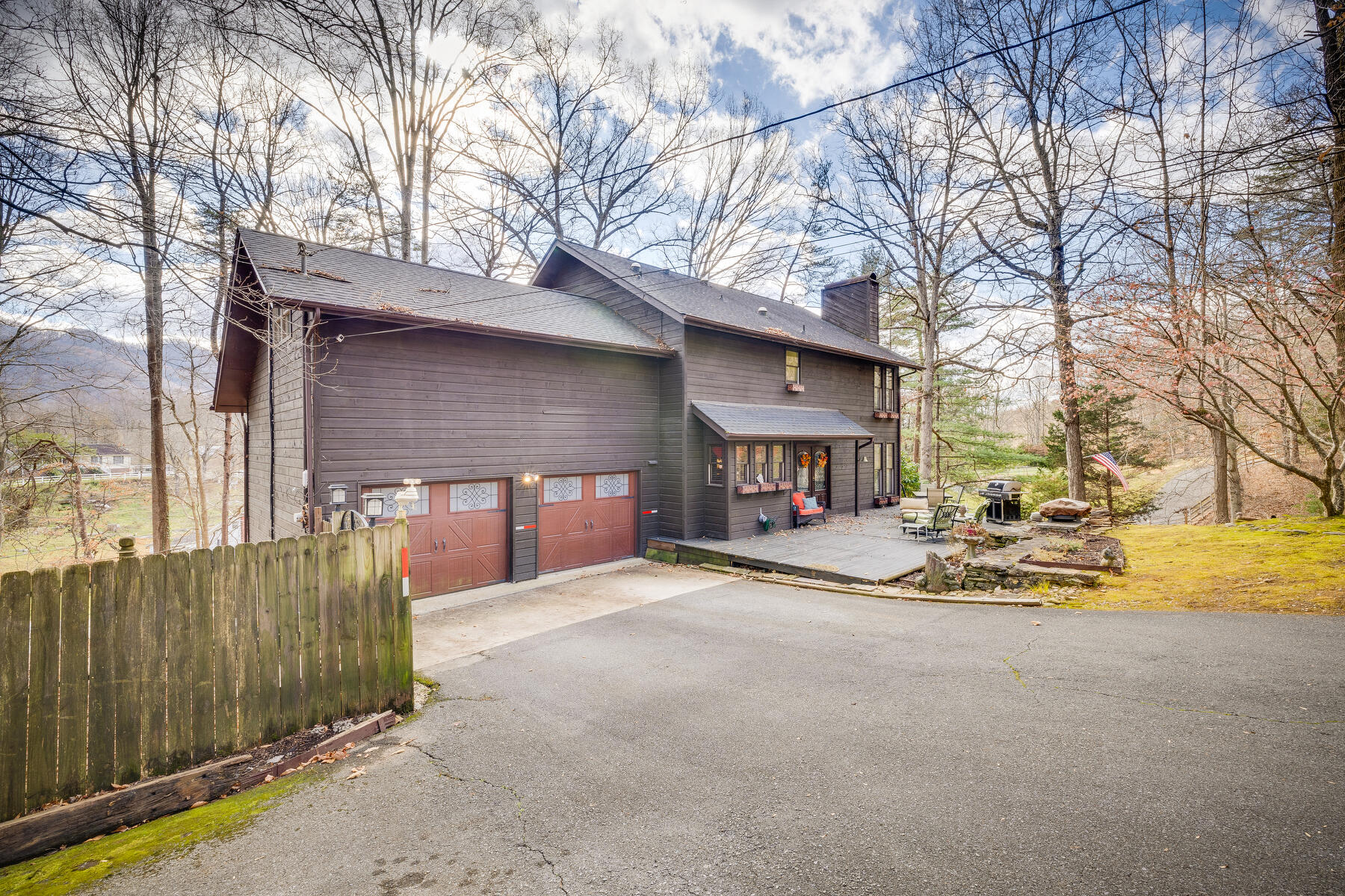 2223 Nantucket Road Johnson City, TN 37604 - Photo 3 of 60 003