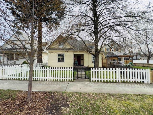 2823 West Sharp Avenue Spokane, WA 99201 - Photo 1 of 23