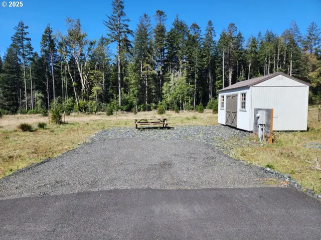 $275,000 | Hubbard Lane, Unit 4, Port Orford, OR 97465