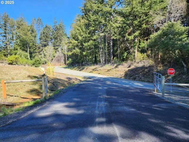 $275,000 | Hubbard Lane, Unit 4, Port Orford, OR 97465