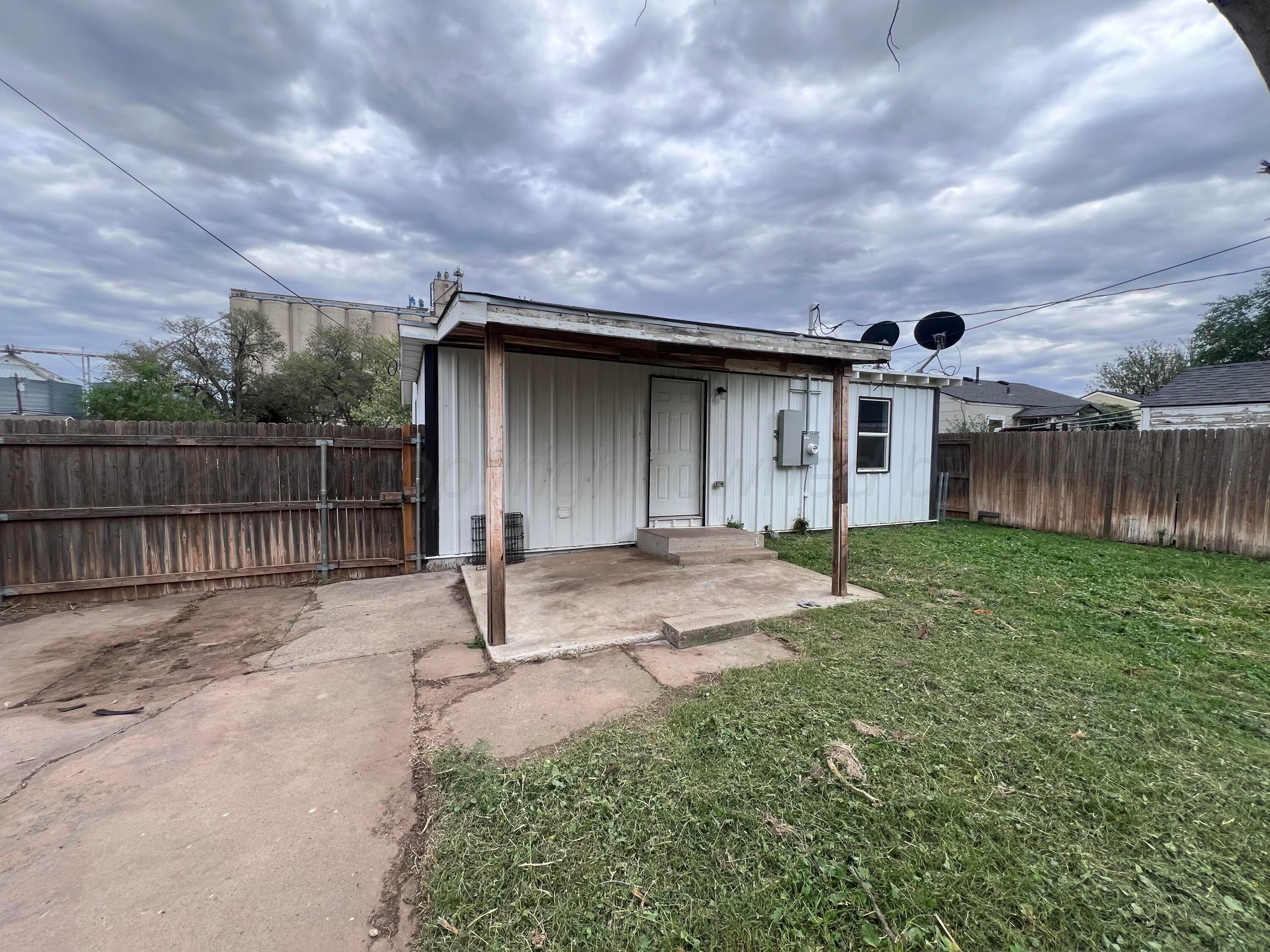 4330 South Polk Street Amarillo, TX 79110 - Photo 11 of 12 IMG_2282