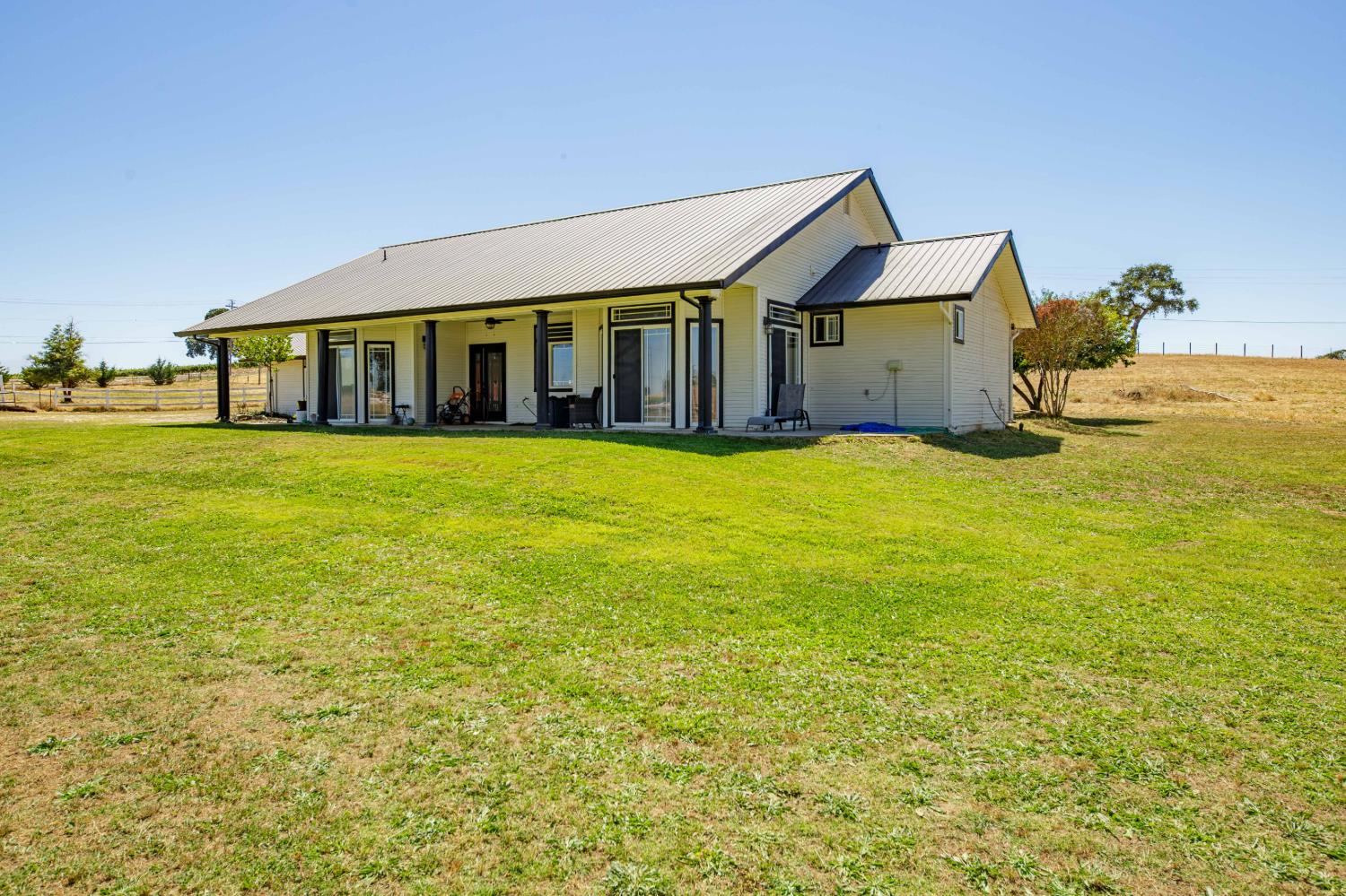 19255 Brandt Road Lodi, CA 95240 - Photo 5 of 58