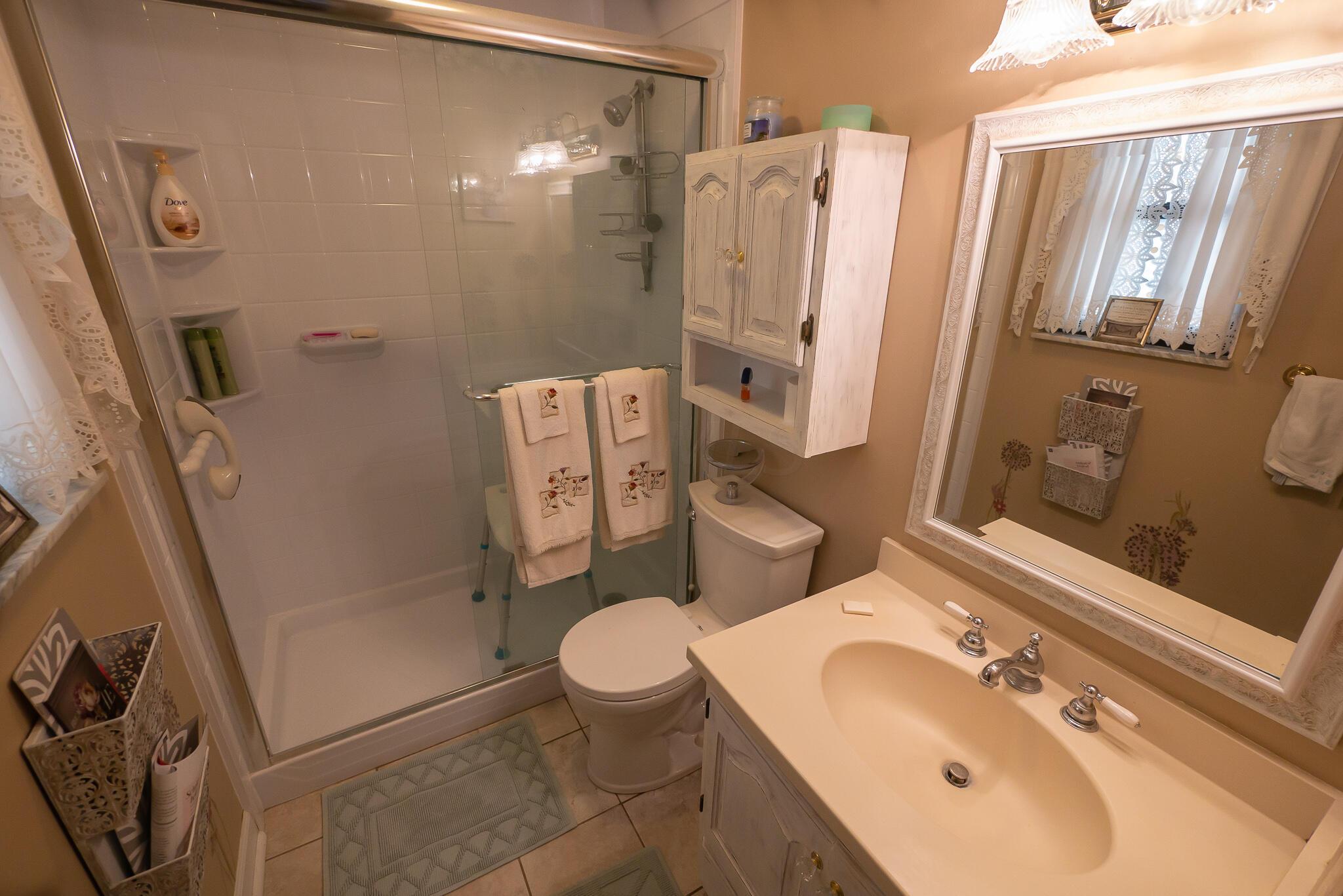 1266 Thurell Road Columbus, OH 43229 - Photo 36 of 48 MasterBath1