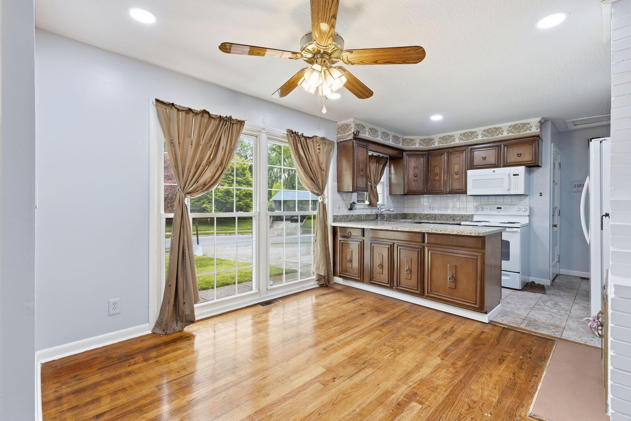 2913 Gerbert Road Columbus, OH 43224 - Photo 10 of 42 2026-5-8 2913 Gerbert Rd 012