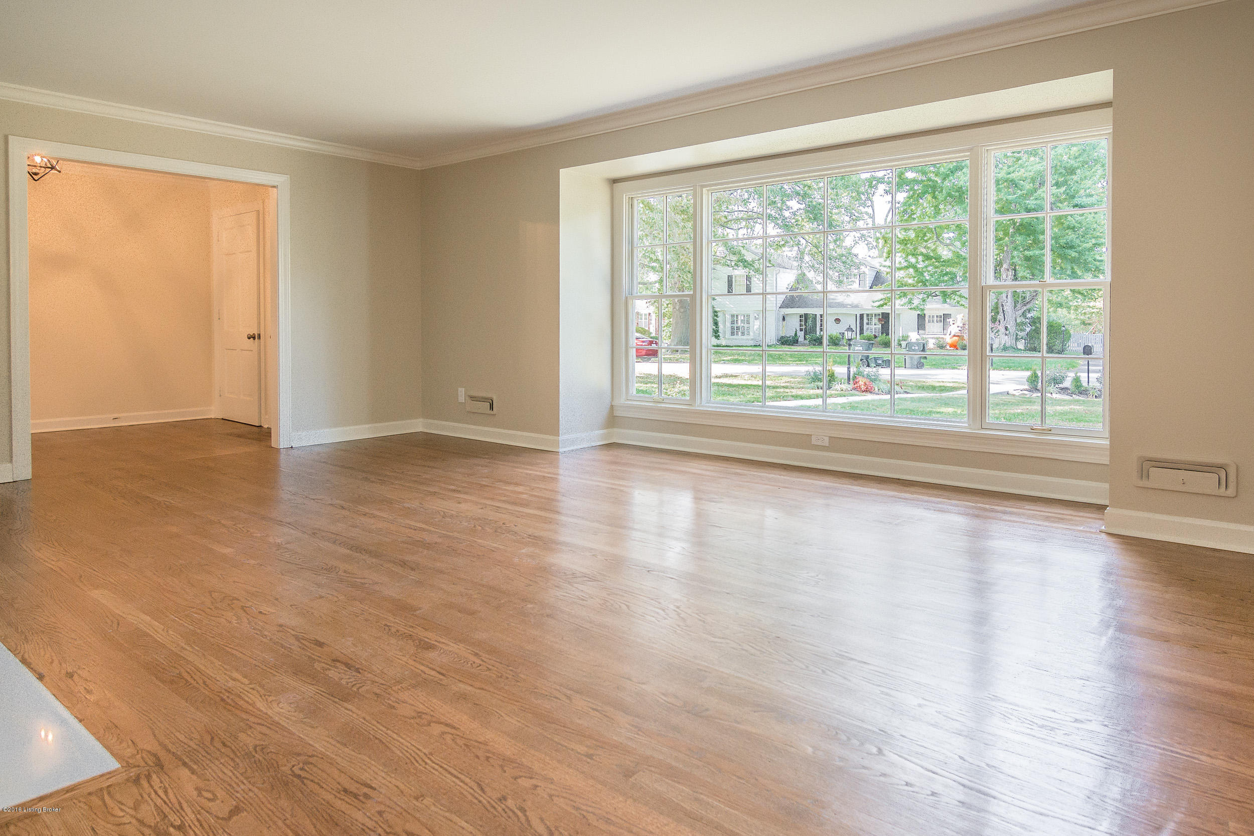 2405 Merrick Road-13