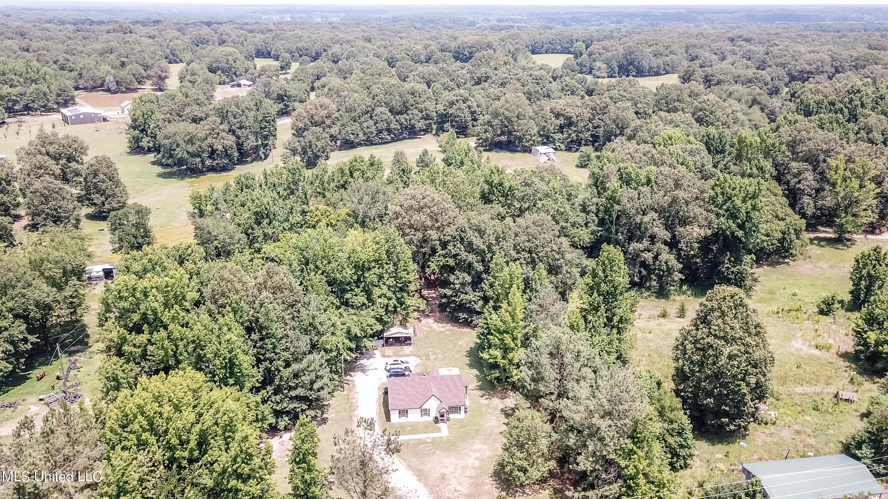 253 Red Banks Road Coldwater, MS 38618 - Photo 31 of 41 DJI_0005