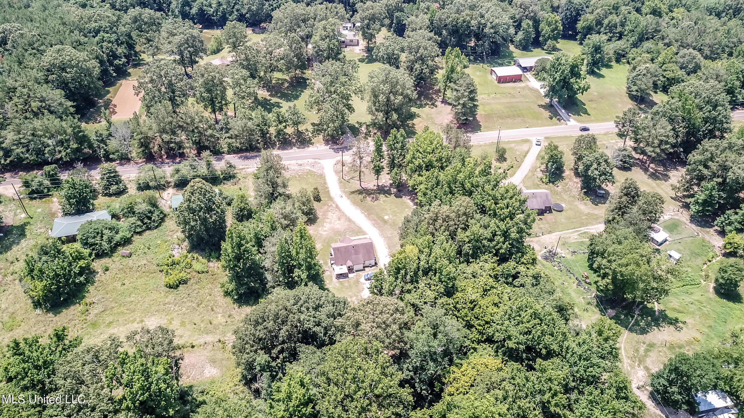 253 Red Banks Road Coldwater, MS 38618 - Photo 36 of 41 DJI_0016