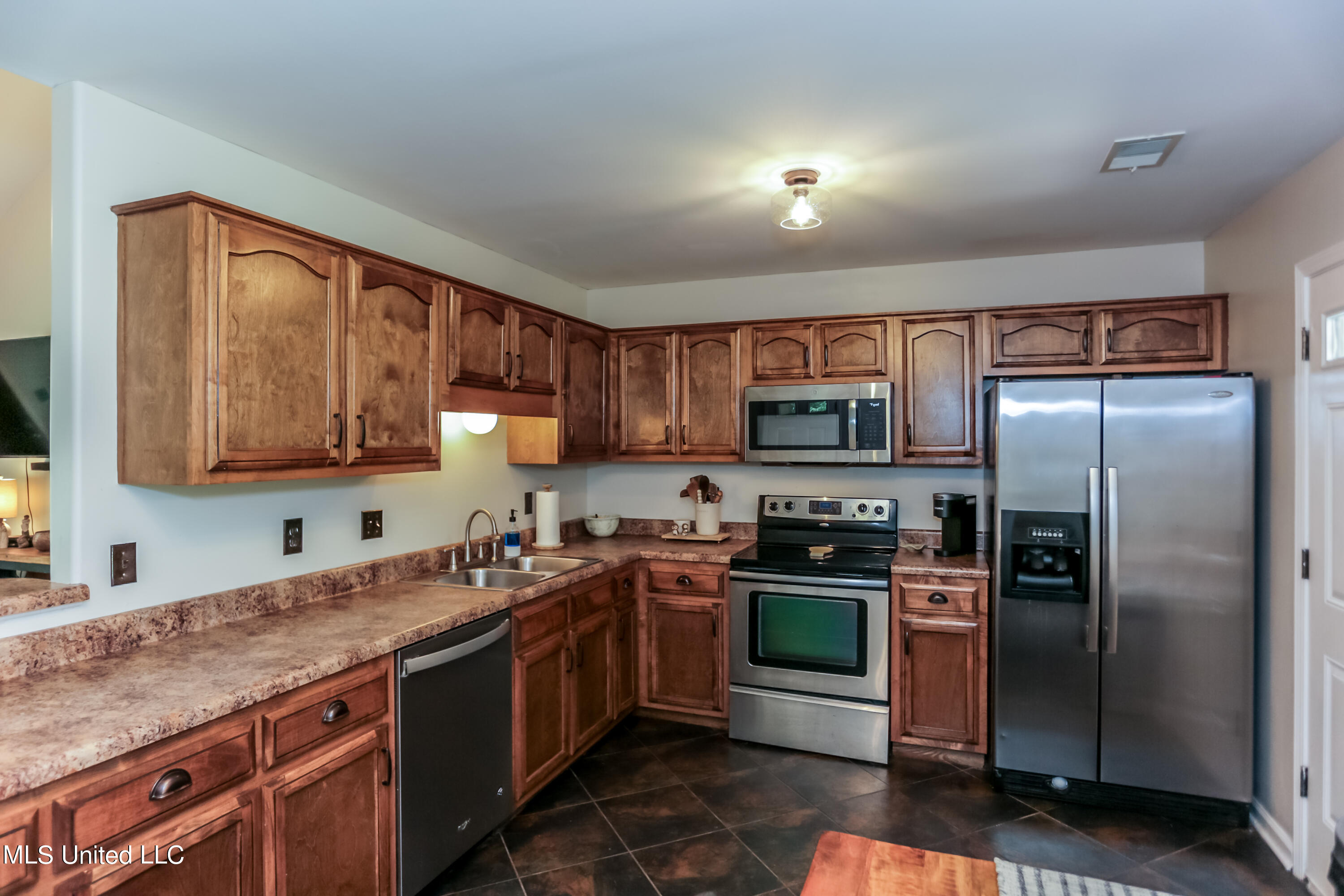253 Red Banks Road Coldwater, MS 38618 - Photo 8 of 41 G22A7517