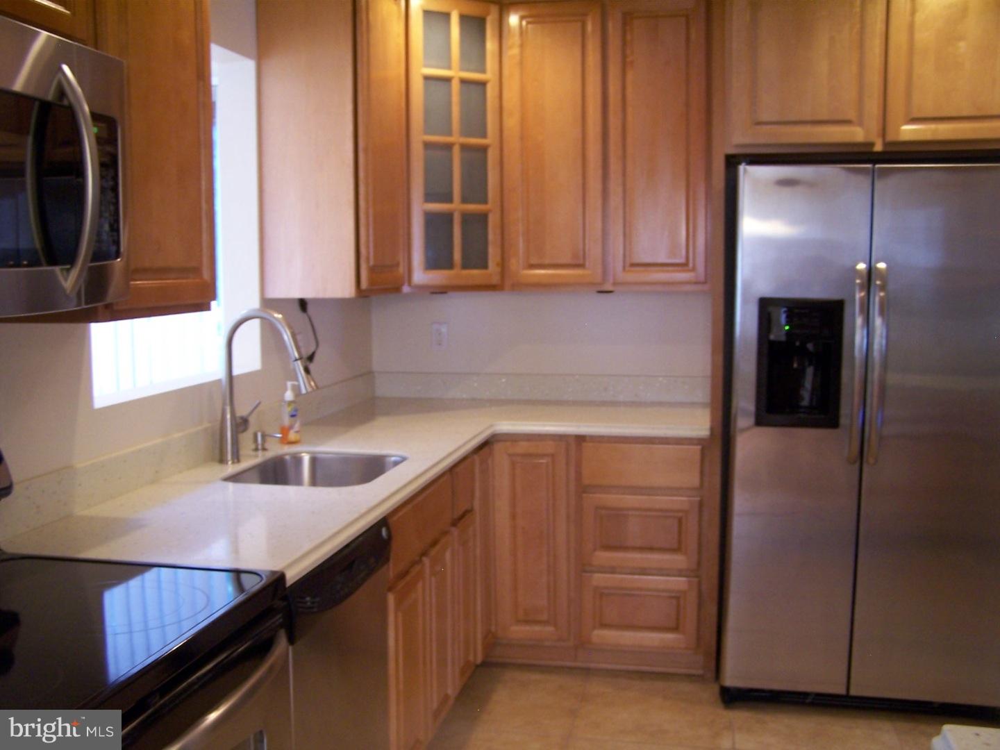 1046 Anna Road Huntingdon Valley, PA 19006 - Photo 11 of 25 Gallery Image 11