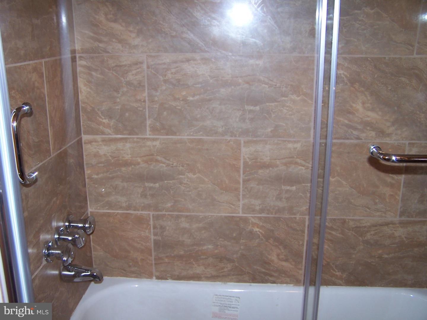 1046 Anna Road Huntingdon Valley, PA 19006 - Photo 14 of 25 Gallery Image 14