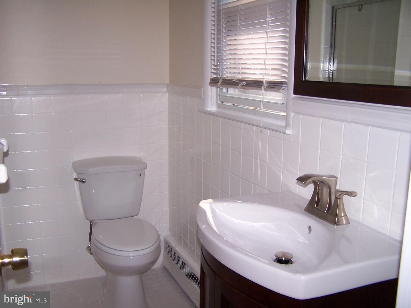 1046 Anna Road Huntingdon Valley, PA 19006 - Photo 16 of 25 Gallery Image 16