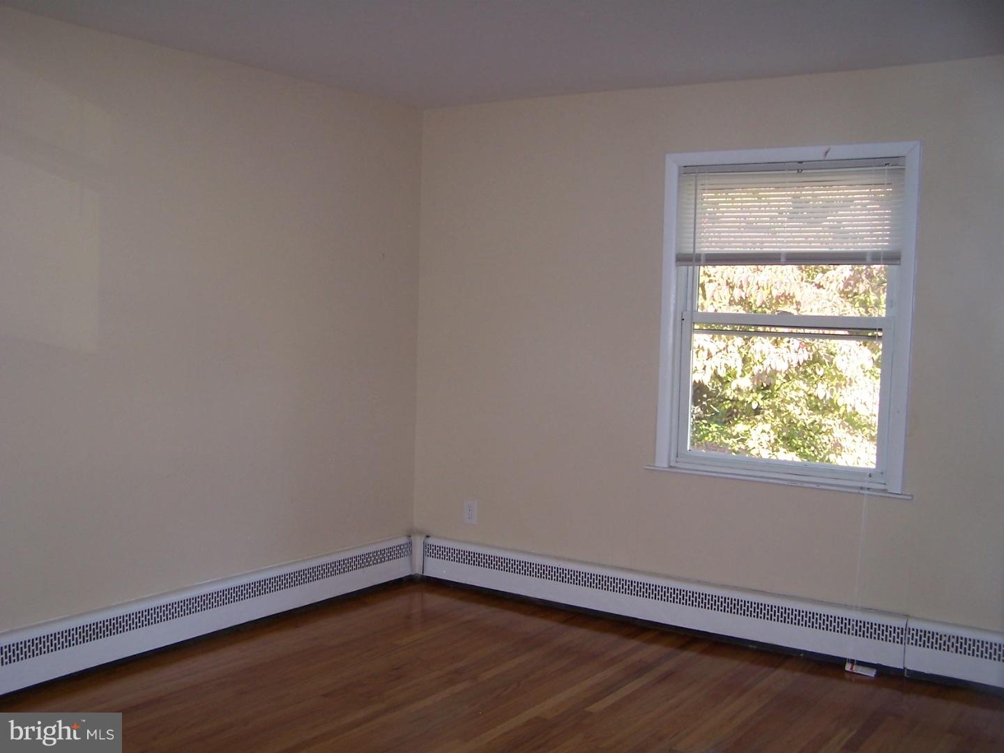 1046 Anna Road Huntingdon Valley, PA 19006 - Photo 18 of 25 Gallery Image 18
