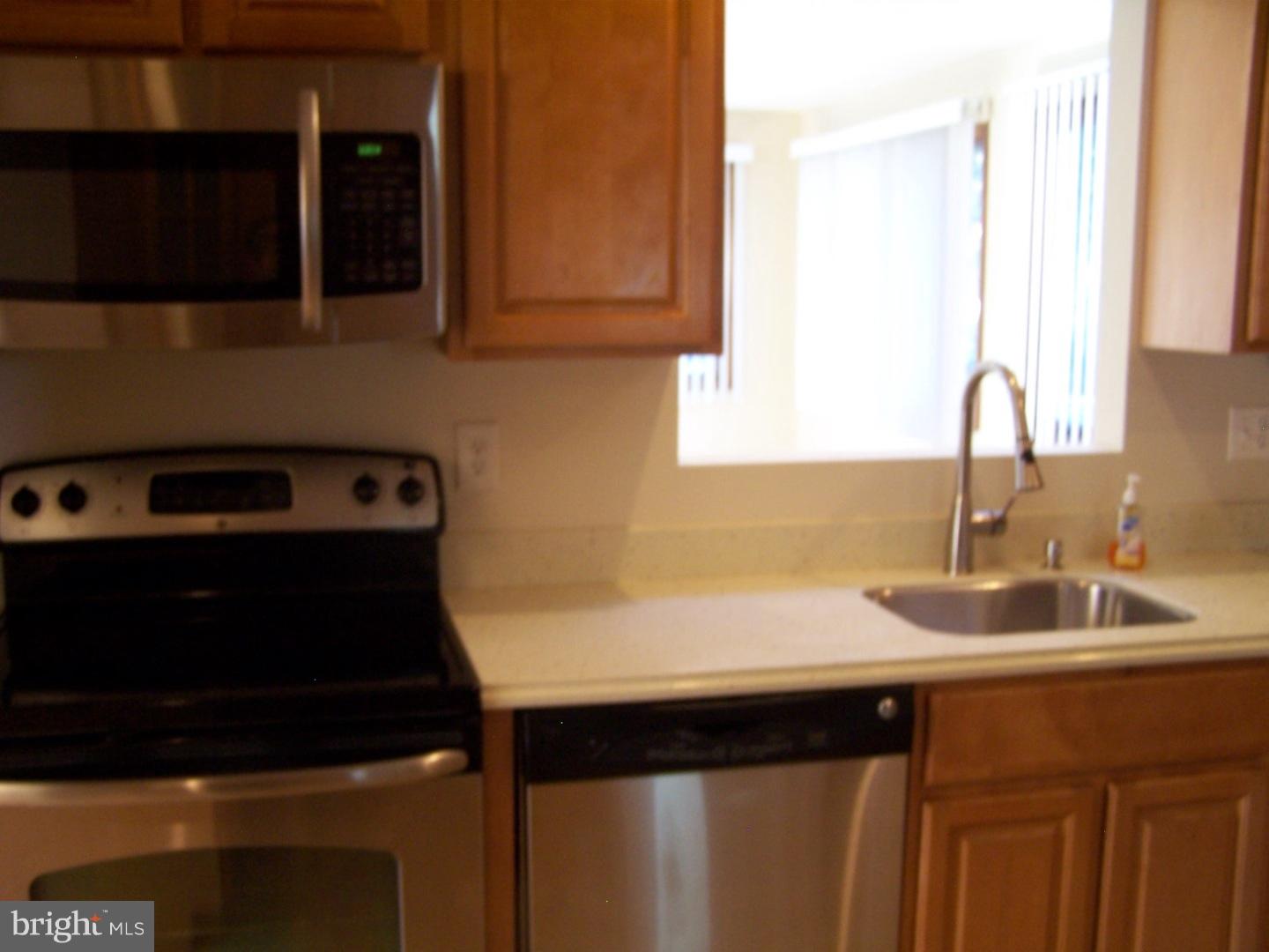 1046 Anna Road Huntingdon Valley, PA 19006 - Photo 10 of 25 Gallery Image 10