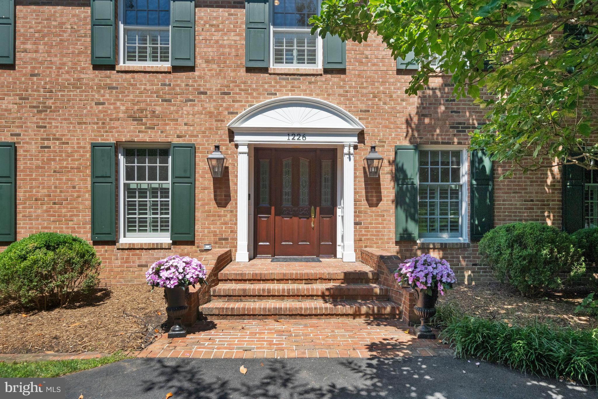 1226 Aldebaran Drive McLean, VA 22101 - Photo 4 of 40 a front view of a house