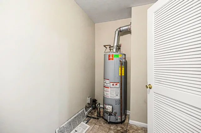 $1,700 | 30657 Hidden Pines Lane, Roseville, MI 48066