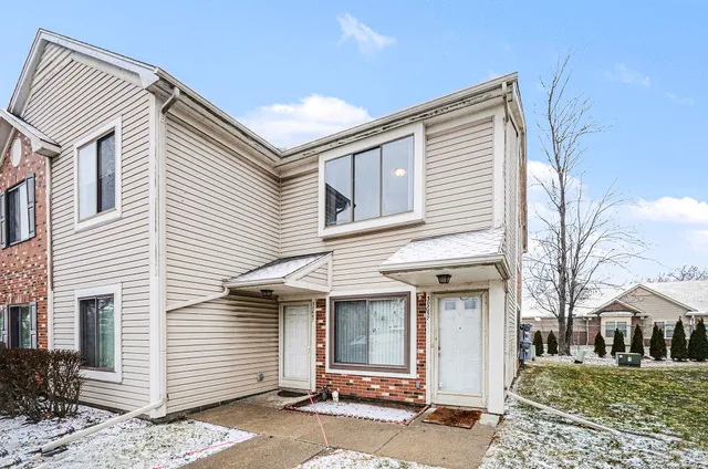 $1,700 | 30657 Hidden Pines Lane, Roseville, MI 48066