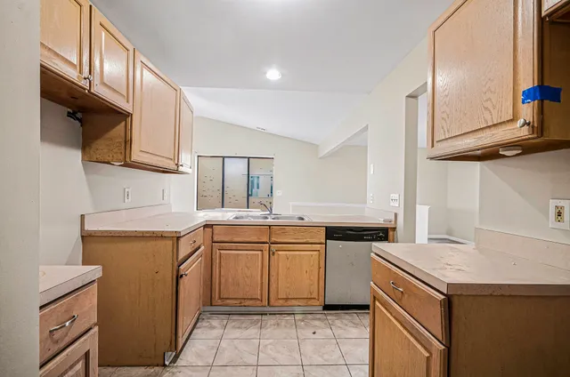 $1,700 | 30657 Hidden Pines Lane, Roseville, MI 48066