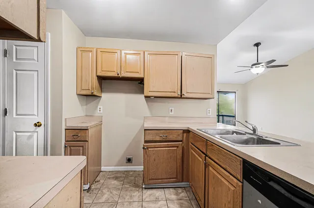 $1,700 | 30657 Hidden Pines Lane, Roseville, MI 48066