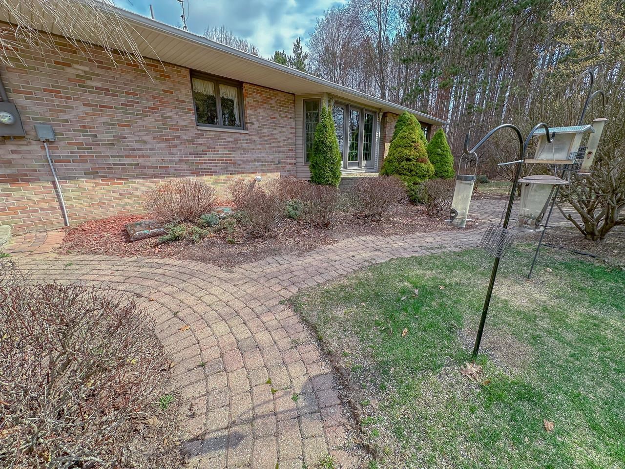 3972 West Harsh Drive Coleman, MI 48618 - Photo 3 of 56 1932564-0fdf2ffa-250c-4e45-a4c3-d8cddaec399f.JPG