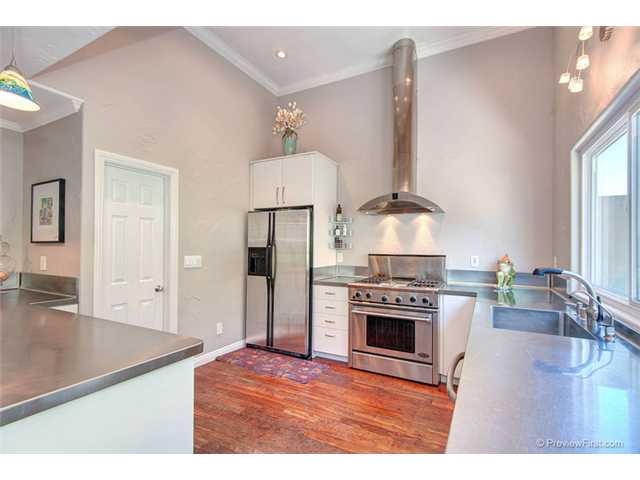 353 Ocean View Avenue Encinitas, CA 92024 - Photo 11 of 25 Gallery Image 11