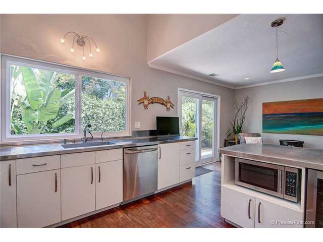353 Ocean View Avenue Encinitas, CA 92024 - Photo 13 of 25 Gallery Image 13
