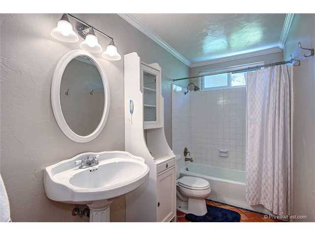 353 Ocean View Avenue Encinitas, CA 92024 - Photo 16 of 25 Gallery Image 16