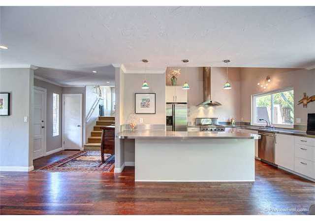 353 Ocean View Avenue Encinitas, CA 92024 - Photo 4 of 25 Gallery Image 4