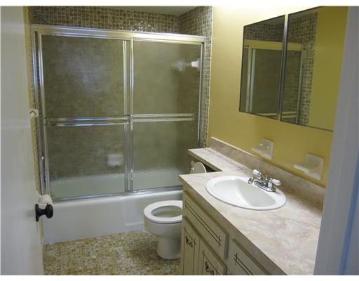 1426 High Ridge Road Lake Worth Beach, FL 33461 - Photo 8 of 11 Additional Photo