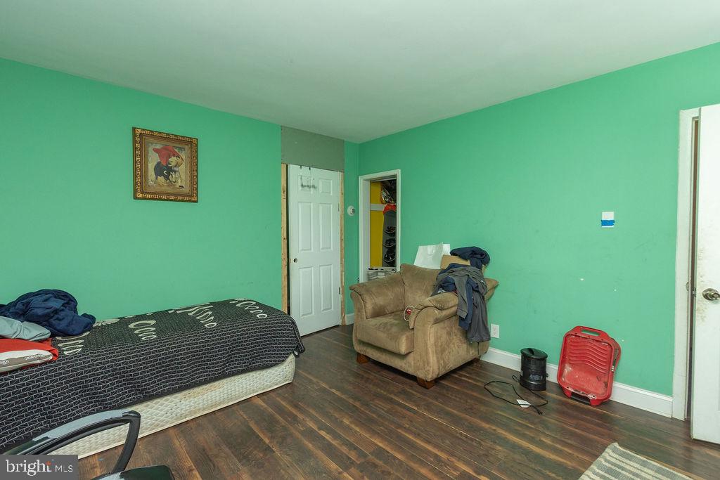 2921 Cornwall Road Dundalk, MD 21222 - Photo 3 of 31 Lower Livingroom