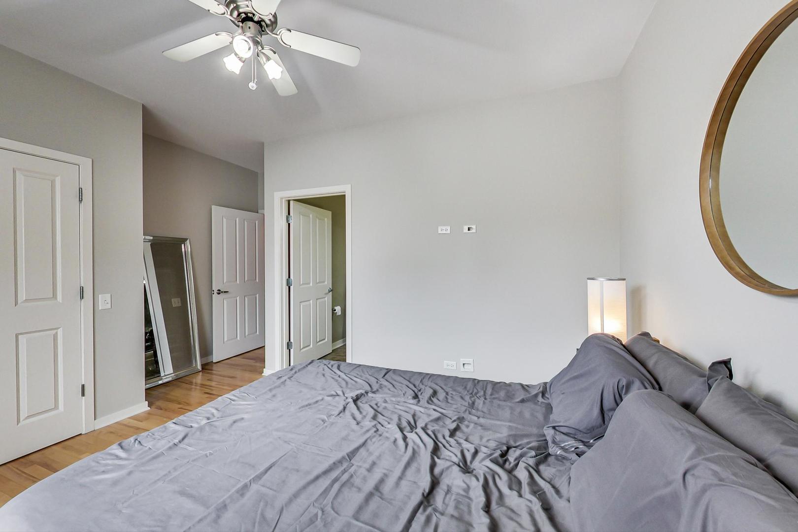 1038 South Racine Avenue, Unit 201 Chicago, IL 60607 - Photo 11 of 19