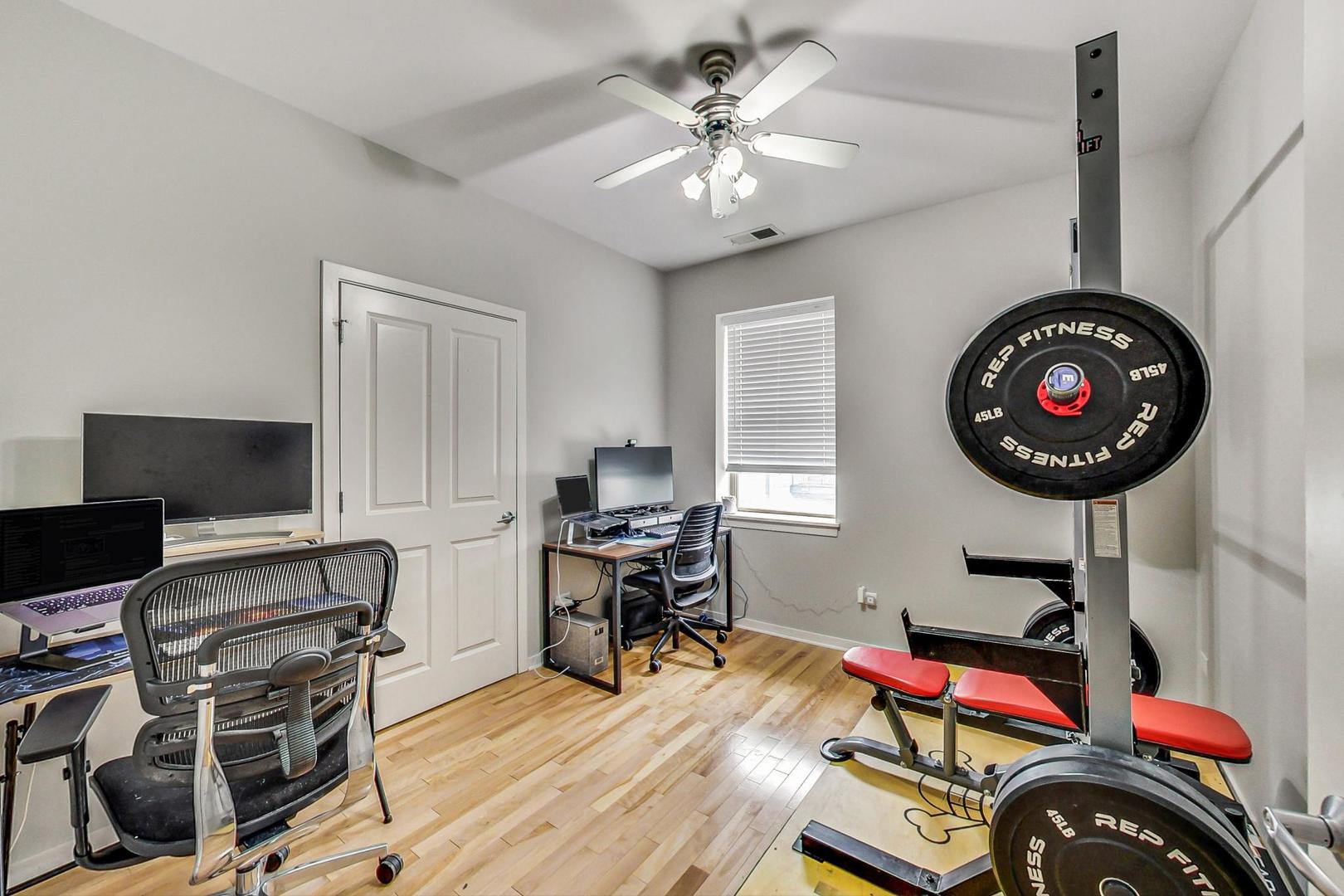 1038 South Racine Avenue, Unit 201 Chicago, IL 60607 - Photo 14 of 19