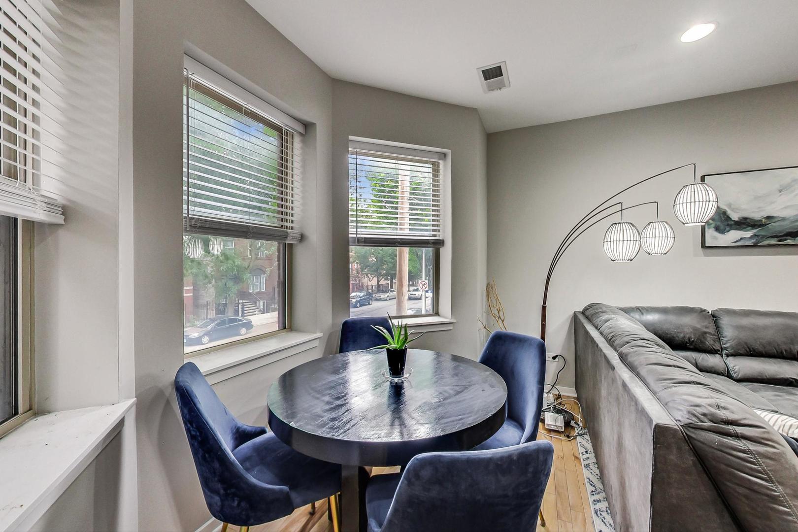 1038 South Racine Avenue, Unit 201 Chicago, IL 60607 - Photo 6 of 19