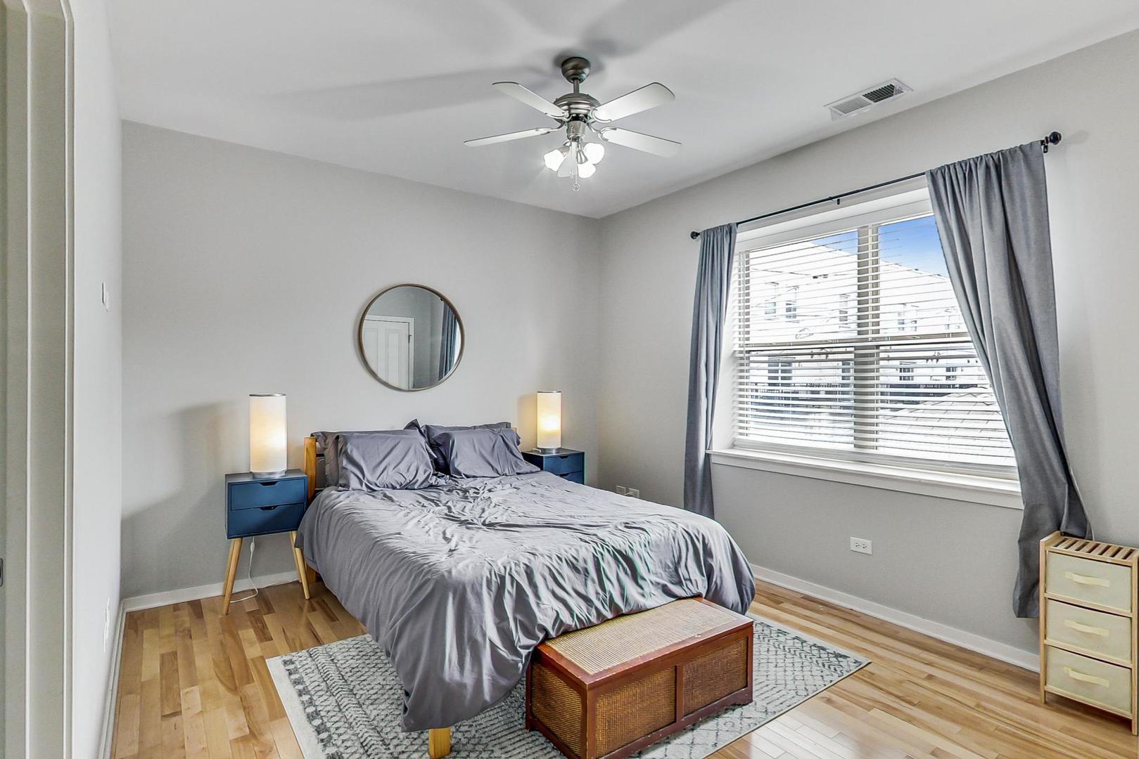1038 South Racine Avenue, Unit 201 Chicago, IL 60607 - Photo 9 of 19