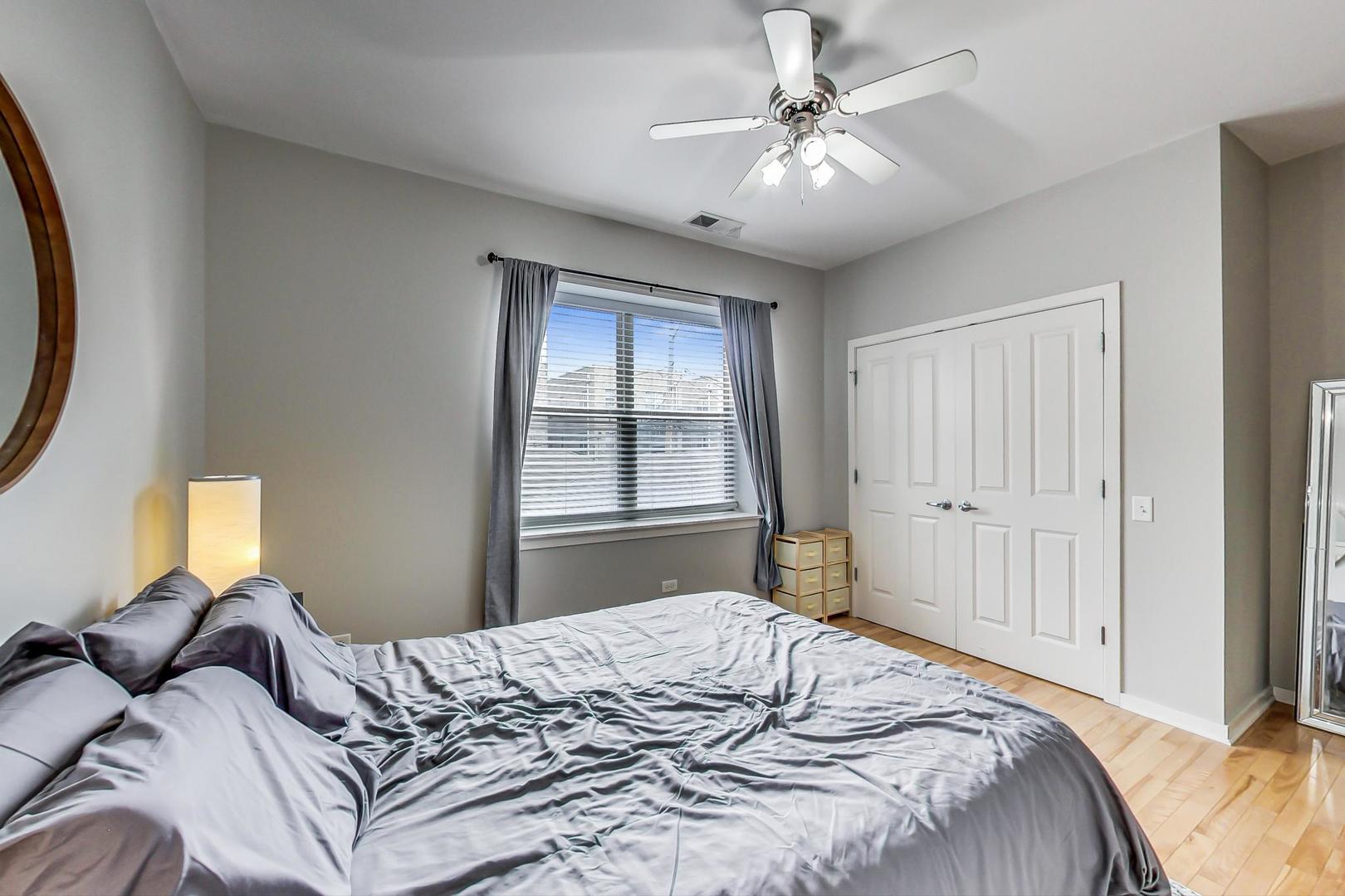 1038 South Racine Avenue, Unit 201 Chicago, IL 60607 - Photo 10 of 19