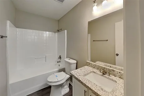 $1,900 | 1108 Halifax Lane, Forney, TX 75126